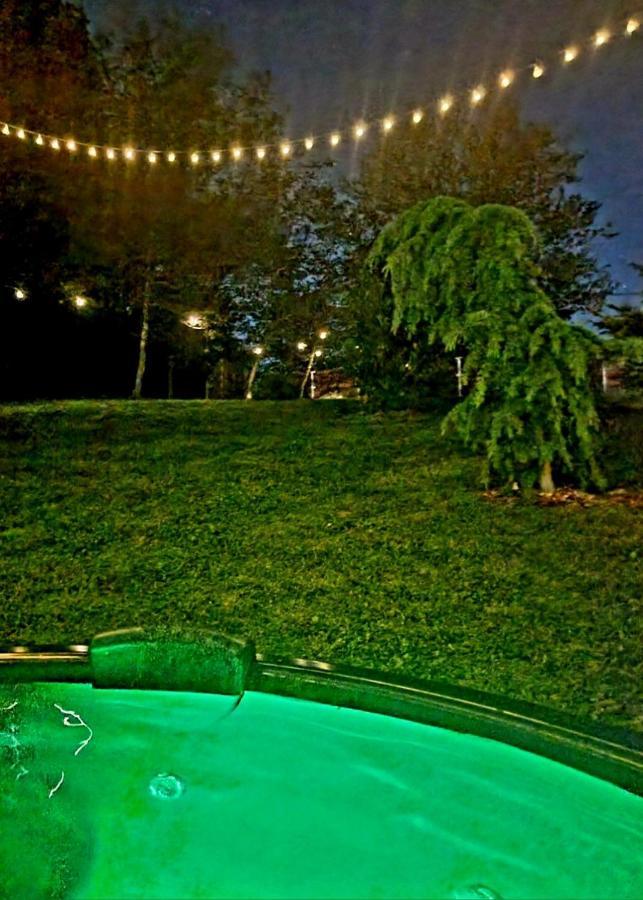 Kuca Za Odmor Malia Sa Spa Hot Tub Jacuzzijem - Nice And Cozy - Free Tickets To All City Attractions Ðurđevac Εξωτερικό φωτογραφία