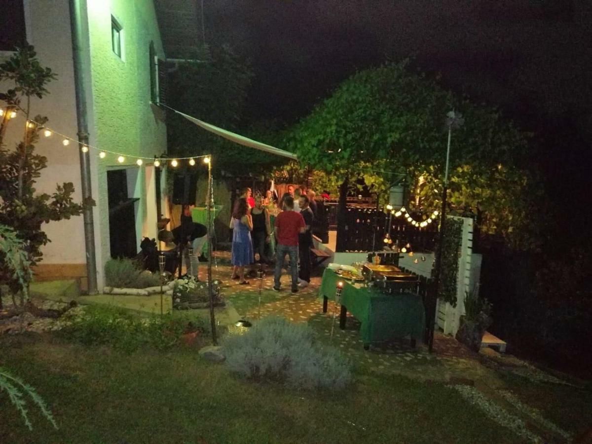 Kuca Za Odmor Malia Sa Spa Hot Tub Jacuzzijem - Nice And Cozy - Free Tickets To All City Attractions Ðurđevac Εξωτερικό φωτογραφία